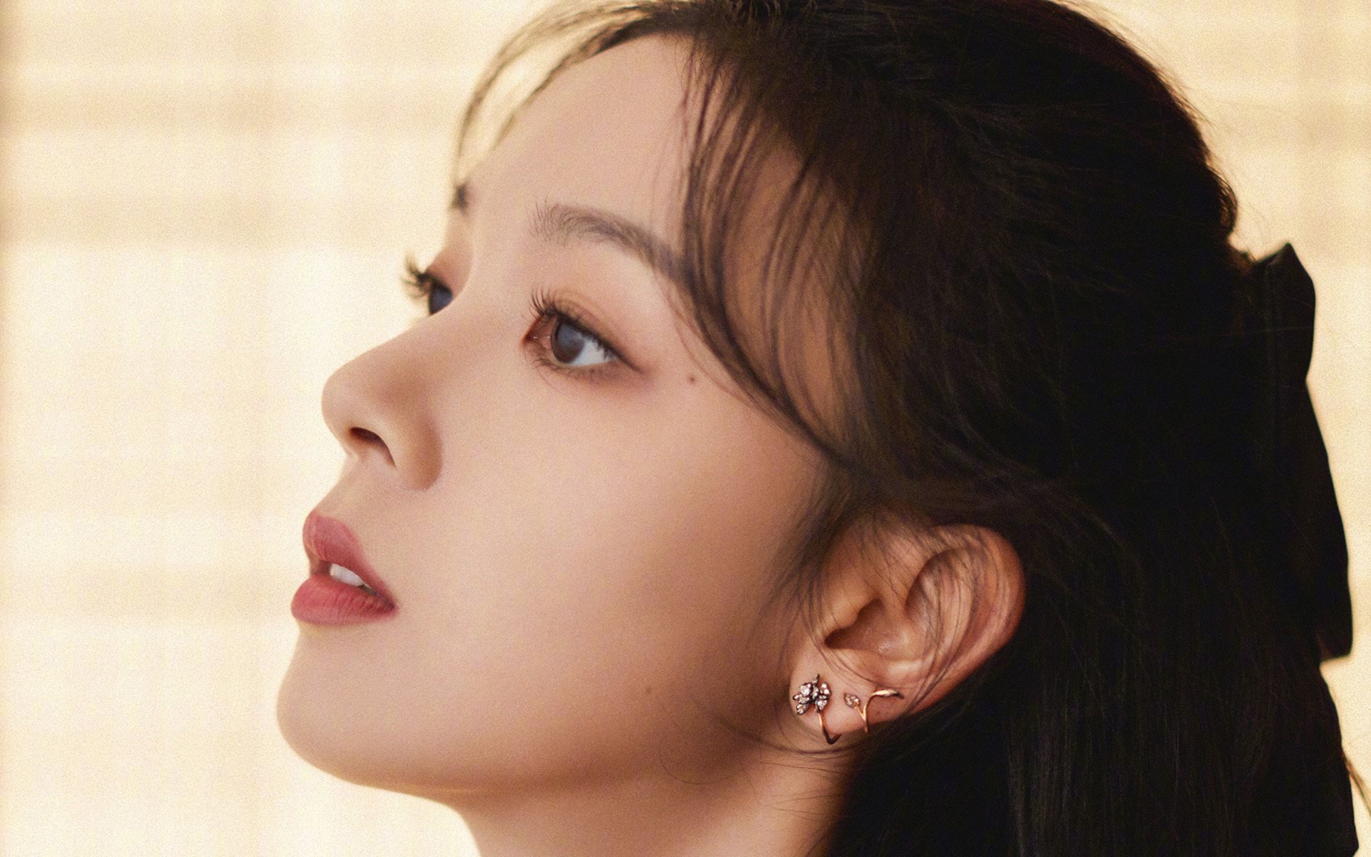 陈佳夺金后向佩拉卡尼致意,陈佳演出视频